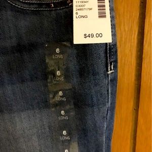 NWT Maurices Skinny Denim Flex Mid Rise 6L